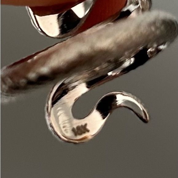 18k White Gold Snake Ring With Lavender Sapphire Eyes Size 6 3/4 - Picture 3 of 3